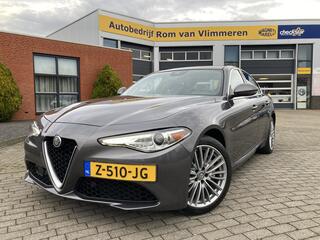 alfa-romeo-giulia-2.0-t-ti-lusso-q4--apple-car-play--harman-kardon-audio-