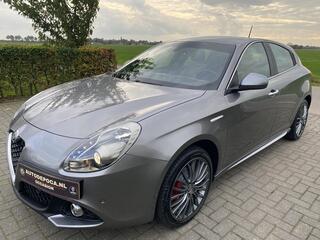 alfa-romeo-giulietta-1.4-turbo-multiair-super-170-pk-lederen-interieur-trekhaak-navigatie