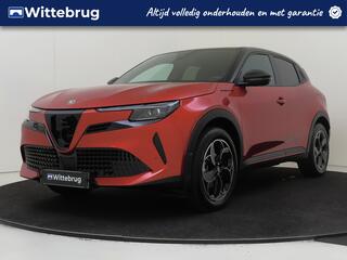 alfa-romeo-junior-elettrica-speciale-54-kwh-camera--navigatie--keyless-entry-en-start--apple-carp