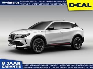 alfa-romeo-junior-1.2-turbo-hybrid-ibrida-speciale--panoramadak--pack-techno--adaptive-cruise--s