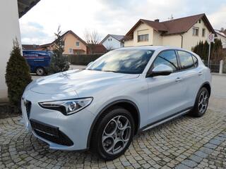 alfa-romeo-stelvio-2.0t-q4-ti-(206kw-280pk)-**-bi-xenon-led,-navi+,-leder,-acc,-19-inch-lmv,-mem-**-