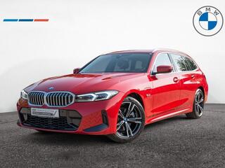 bmw-3-serie-touring-330e-m-sport-(lci)-**-led,-rot-leder,-life-cockp.-prof,-panorama,-trekh,-18-inch