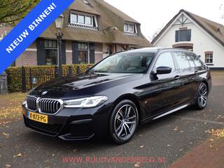 bmw-5-serie-touring-520i-lci-m-pakket-shadowline-panodak-comfortleer-trekhaak