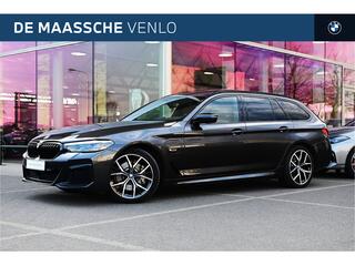 bmw-5-serie-touring-530e-high-executive-m-sport-automaat---panoramadak---trekhaak---stoelverwarming-