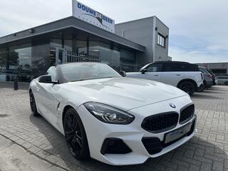 bmw-z4-roadster-sdrive20i-high-executive-m-sport-harman-kardon--connected-prof.--rood-interieur