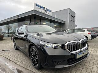 bmw-i5-edrive40-84-kwh-sport-line-driving-assistant-plus--camera--leer--stoelverw.