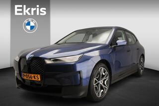 bmw-ix-xdrive40-led--leder--navigatie--stoelverwarming--shadow-line--pdc--dab--alu-22-inch