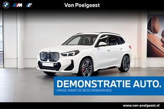 bmw-ix1-edrive20-67-kwh--m-sport--glazen-panoramadak--stoelverwarming--comfort-access-