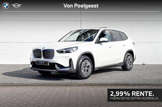 bmw-ix1-edrive20-premium-pack--travel-pack--panoramadak