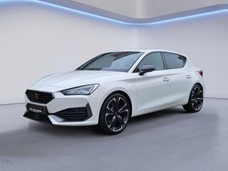 cupra-leon-1.4-e-hybrid-vz-performance--apple-carplay-front-side-lane-file-assist-dodehoek-monitor-s