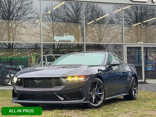 ford-mustang-fastback-5.0-v8-dark-horse-tiktok-deal-carbon-b&o