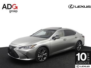 lexus-es-300h-business-line--19-inch-lichtmetalen-velgen--apple-carplay--stuurwielverwarming