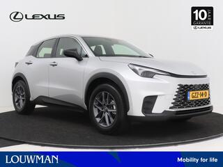 lexus-lbx-business-line--lexus-link-pro-multimedia--stoelverwarming--park-assist--draadloze-tele
