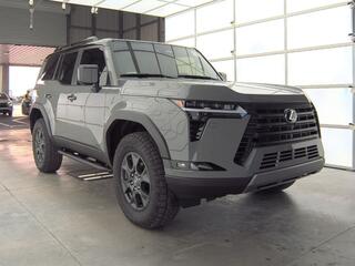 lexus-overige-550-premium---overtrail---luxury-starting-price