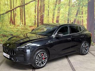 maserati-grecale-2.0-mhev-gt-300-pk-automaat-leder-led-navi-360-camera-sonus-faber-20-inch-dodehoek-