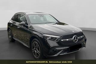 mercedes-benz-glc-klasse-300e-4matic-amg-line-airmatic-distronic-head-up-memory-burmester-panoramada
