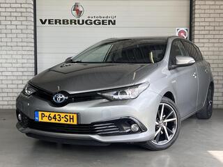 toyota-auris-1.8-hybrid-team-d--17"-lmv--all-season--navi--camera--stoelverw.--bt--all-in-rij
