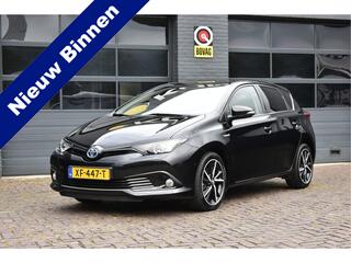 toyota-auris-1.8-hybrid-dynamic-ultimate