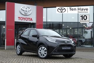 toyota-aygo-1.0-vvt-i-72pk-mt-play--apple-carplay-&-android-auto--17"-stal