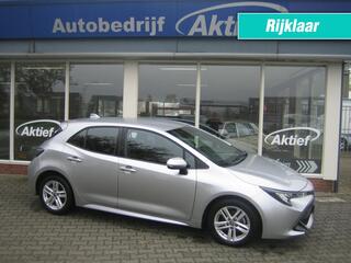 toyota-corolla-1.8-hybrid-dynamic-navi-business-pack
