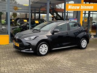 toyota-yaris-1.5-hybrid-active-navi-apple-android---camera