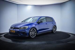 volkswagen-golf-2.0t-300pk-r-4motion-akrapovic-dcc-digi.dash-dynaudio-gr.navi-camera-app.conn-adapti