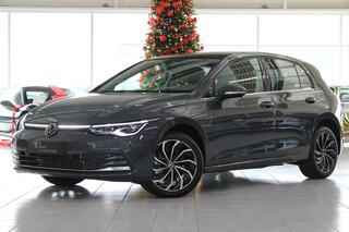 volkswagen-golf-1.4-ehybrid-panocarplaycamera
