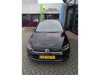 volkswagen-golf-sportsvan