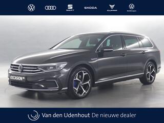 volkswagen-passat-variant-1.4-tsi-218pk-dsg-phev-gte-business---head-up-display---stoelverwarming---