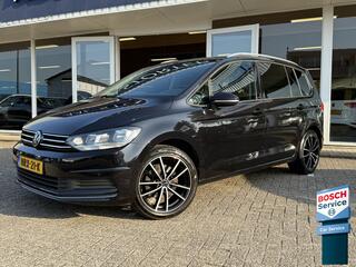 volkswagen-touran-1.5-tsi-comfortline-business-7p--automaat--adapt.-cruise--pdc-v+a-incl.-camera-