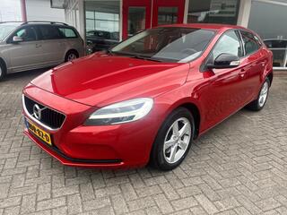 volvo-v40