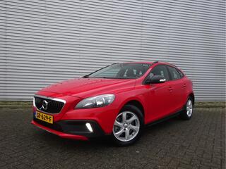 volvo-v40-cross-country-2.0-d2-kinetic-automaat-1e-eigenaar---automaat---climate---navi---parkeers.-