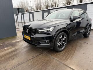 volvo-xc40